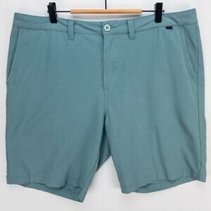 TravisMathew Golf Shorts Men’s 38 Blue-Green Stretch Moisture-Wicking Summer